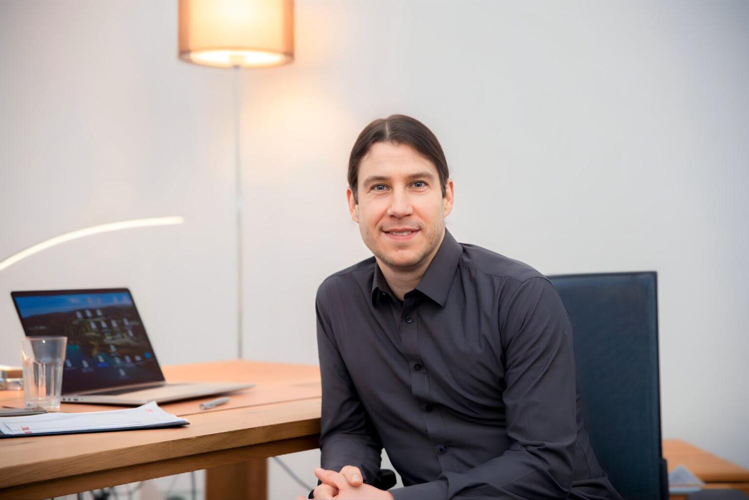 Dr Johannes Harbort, psychologist and licensed psychotherapist, in his practice in Wiesbaden